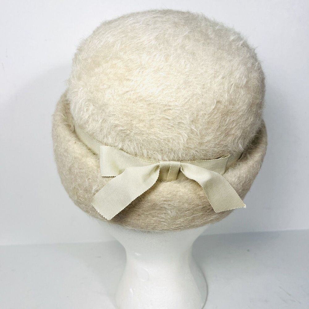 Vintage 1950s Merri Soie Merrimac Cream Ivory Bowler Bucket Hat Faux Felted Fur - Picture 4 of 9